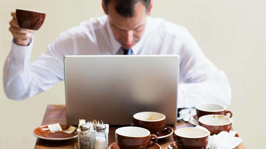 Hiểu rõ hơn về cách caffeine ảnh hưởng đến nhịp tim và năng lượng